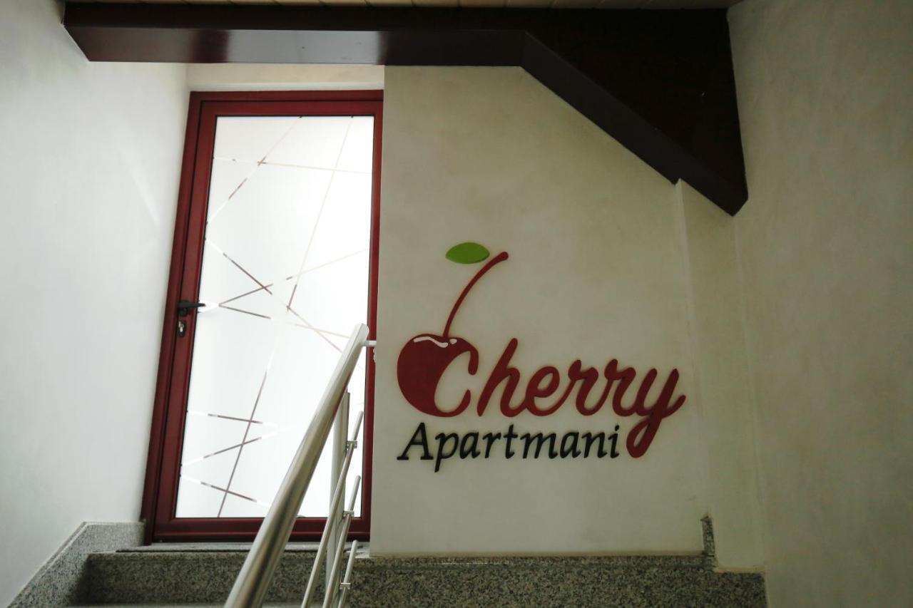 Cherry Apartmani Gornji Milanovac Ngoại thất bức ảnh